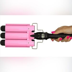 Babe Waves • Vibrant Pink • Triple Barrel • Hair Waver